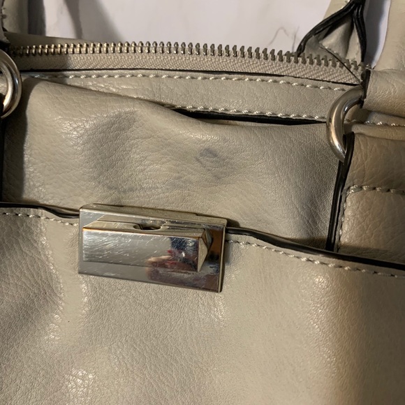 Spring time Handbag - Picture 3 of 8